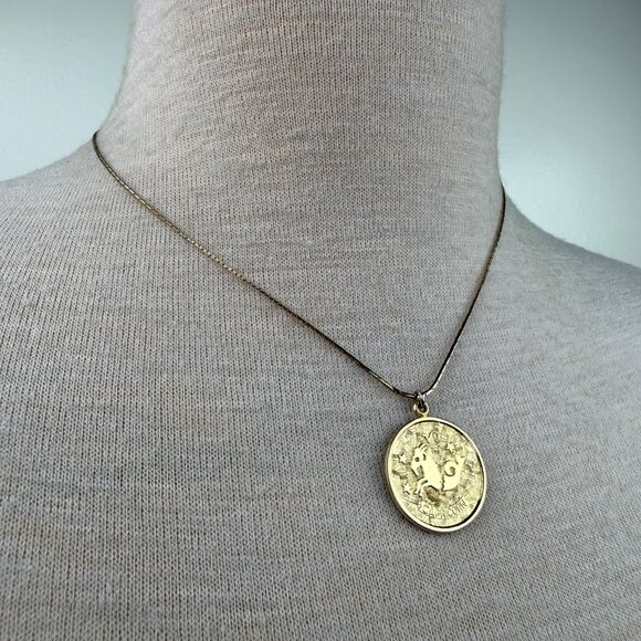 Vintage Sarah Coventry Gold Tone Capricorn Zodiac Medallion Pendant Necklace - Picture 3 of 6